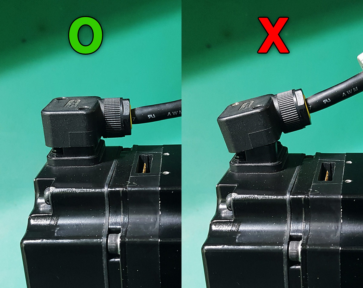 A clear diagram showing the correct (O) and incorrect (X) way to align a connector. The 'X' side shows it misaligned and angled.